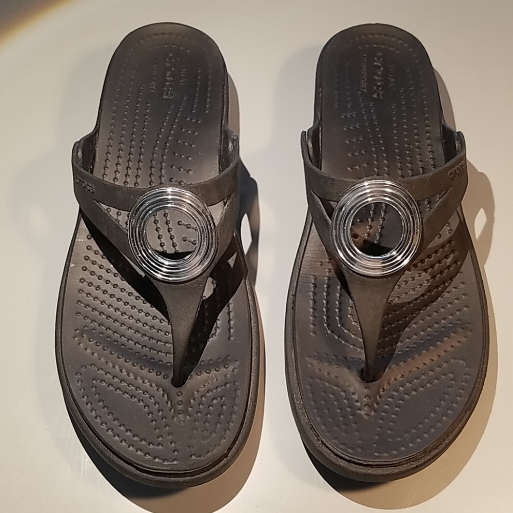 Black and silver Womens Crocs Sandals Thongs